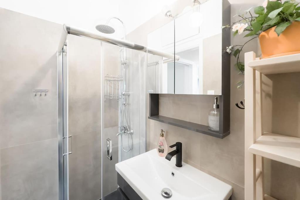 Spacious Urban Apt In The Heart Of Aten Exteriör bild